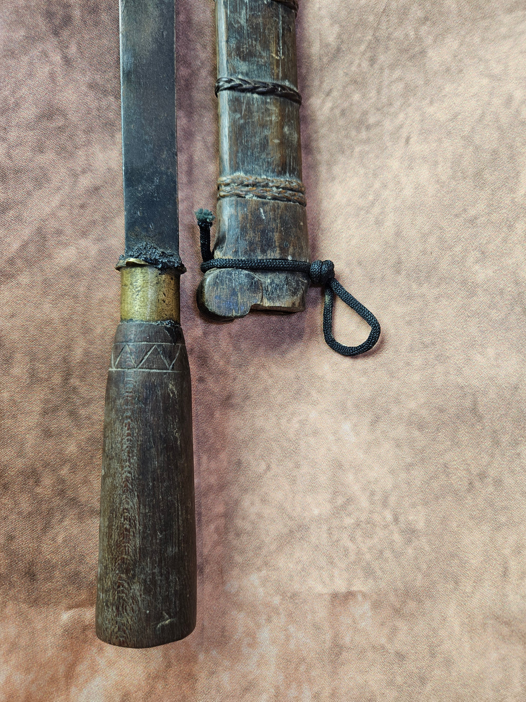 Afrikaans Jungle Mes met Houten Schede