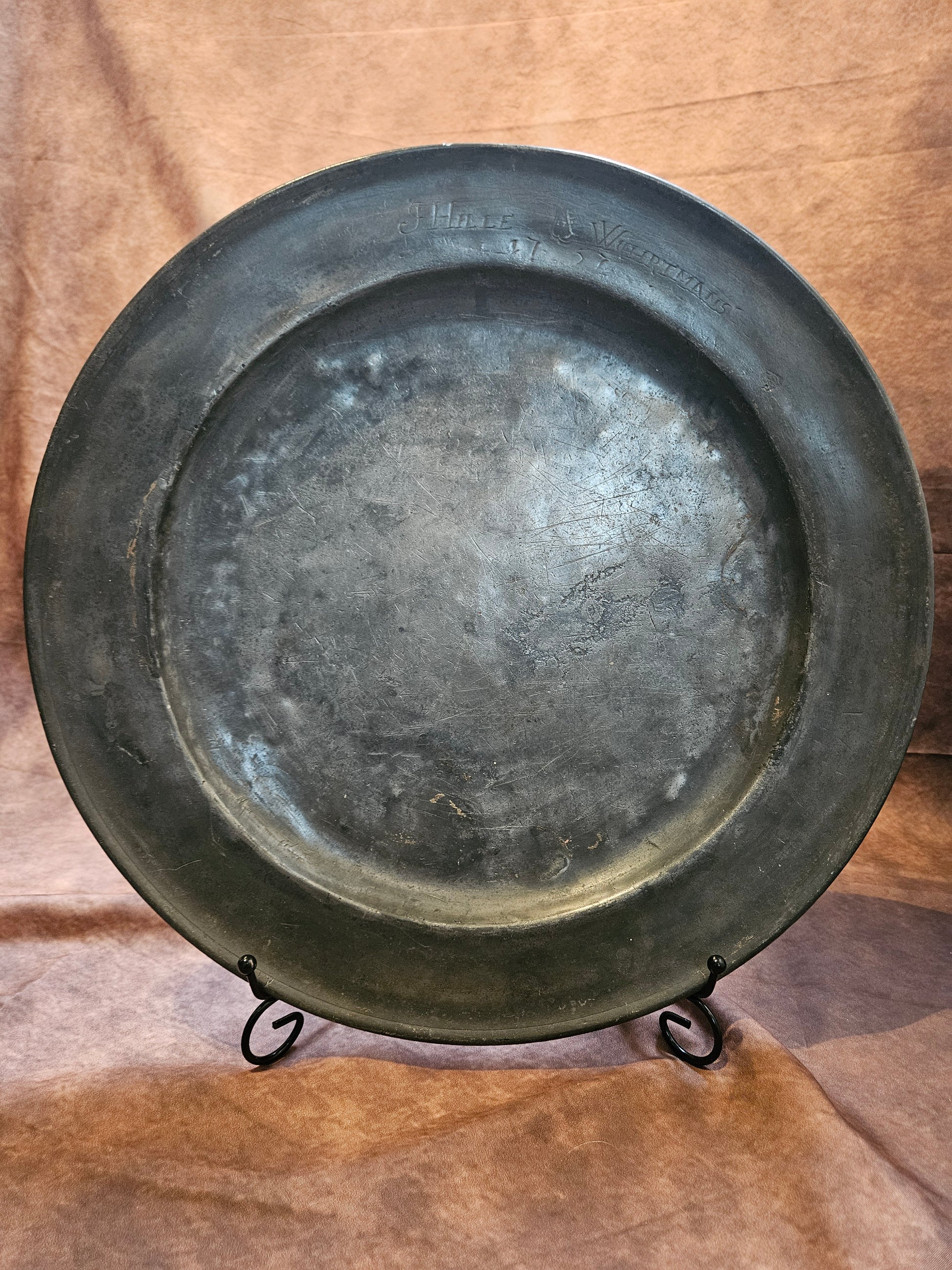 Antiek Tinnen Bord – Gedateerd 1757 - Gekeurd