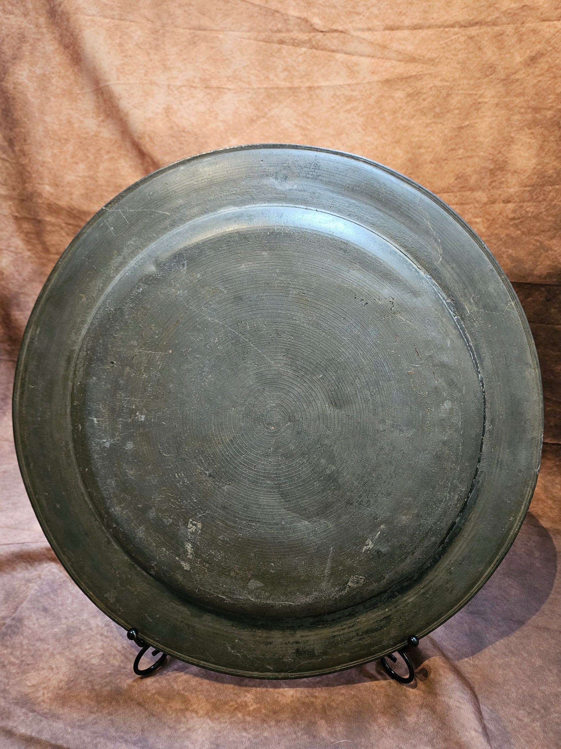 Antiek Tinnen Bord – Gedateerd 1757 - Gekeurd