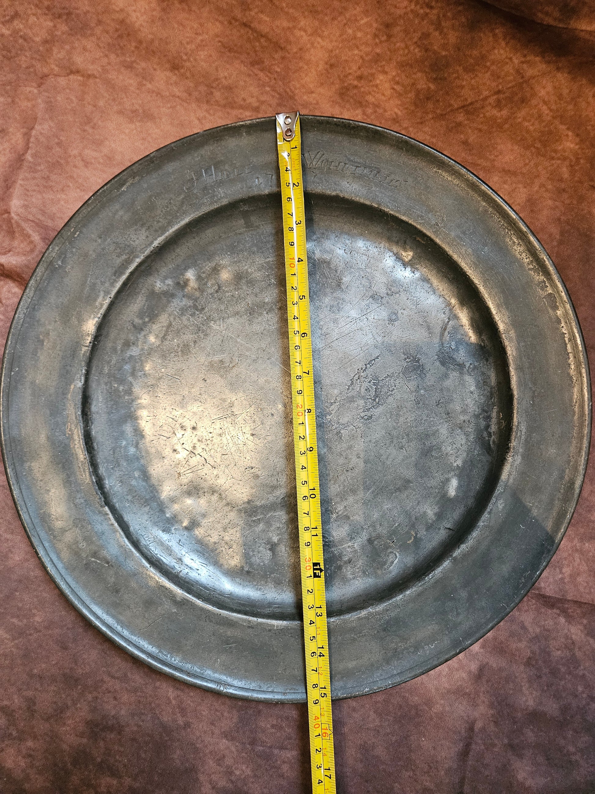 Antiek Tinnen Bord – Gedateerd 1757 - Gekeurd