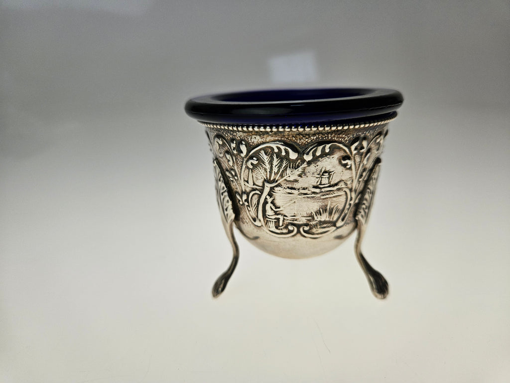 Antiek Zilveren Zoutvaatje met Kobaltblauw Glas - Ornate Driepoot