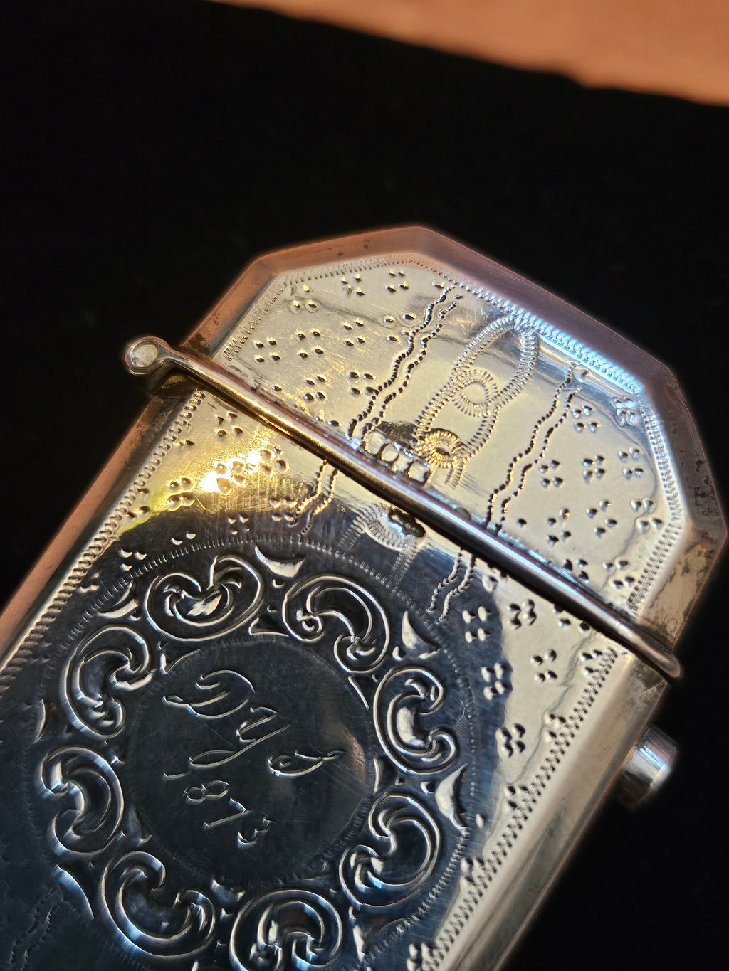 Antiek Zilveren Tondeldoosje (gegraveerd, 1873)