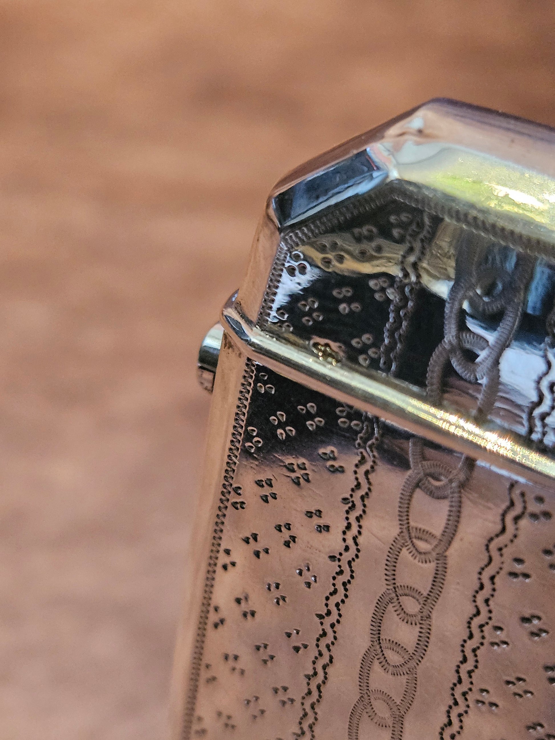 Antiek Zilveren Tondeldoosje (gegraveerd, 1873)