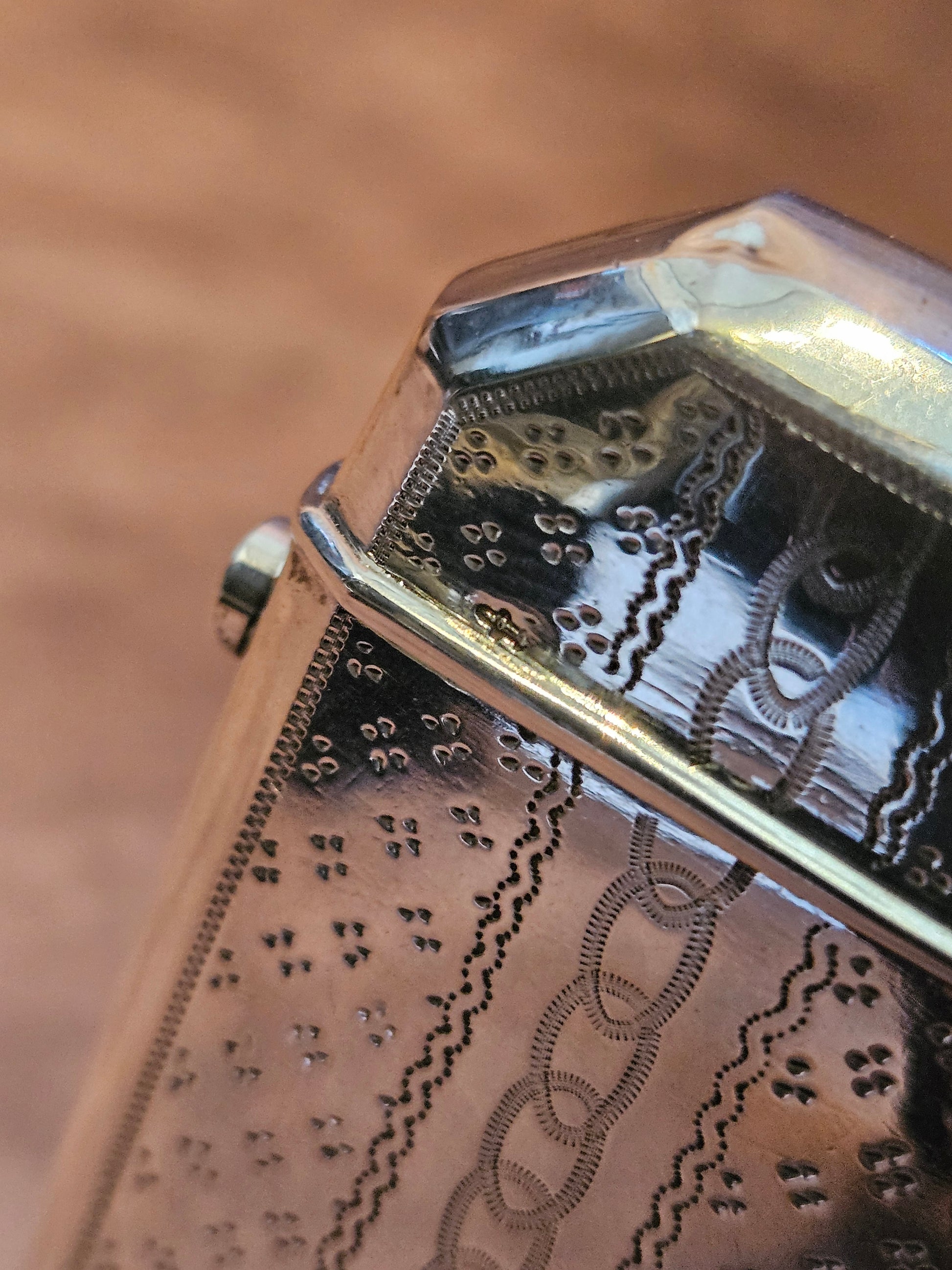 Antiek Zilveren Tondeldoosje (gegraveerd, 1873)