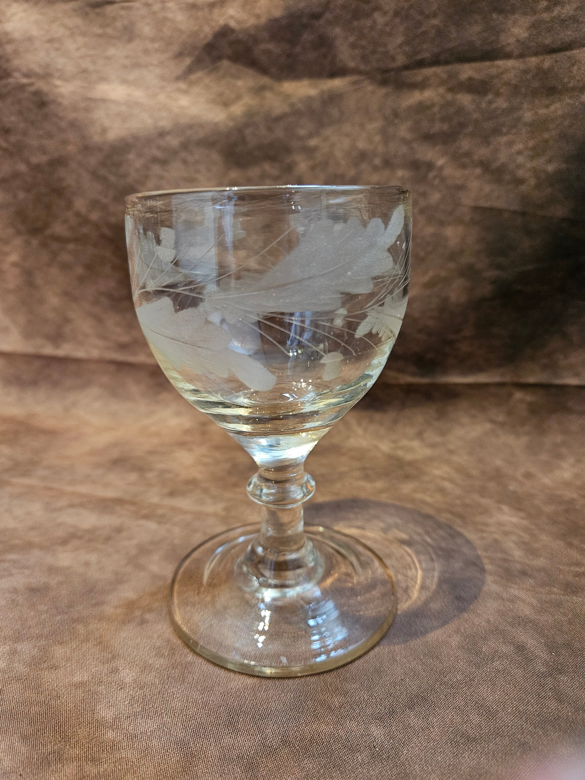 Antiek 18e-eeuws wijnglas – gegraveerd – ca. 11,3 cm hoog