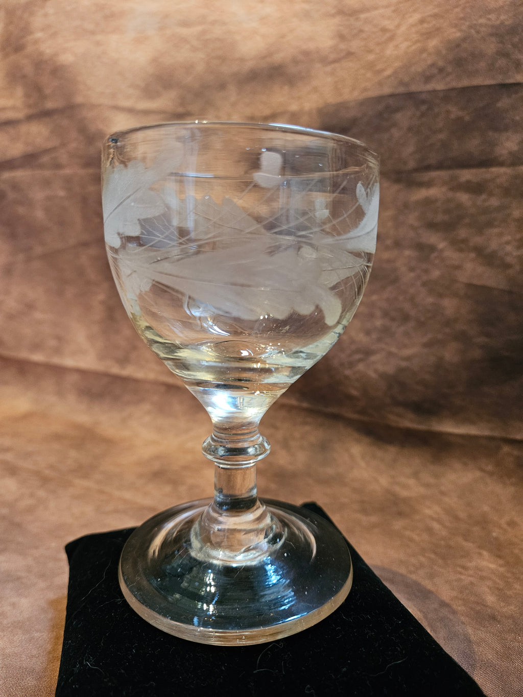 Antiek 18e-eeuws wijnglas – gegraveerd – ca. 11,3 cm hoog