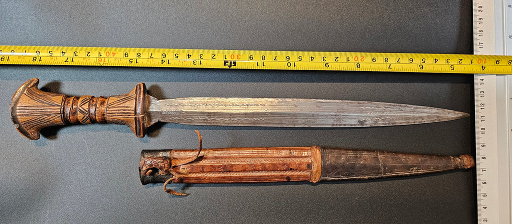 Antieke Afrikaanse Dolk met Lederen Schede | Authentiek 19e/20e-eeuws