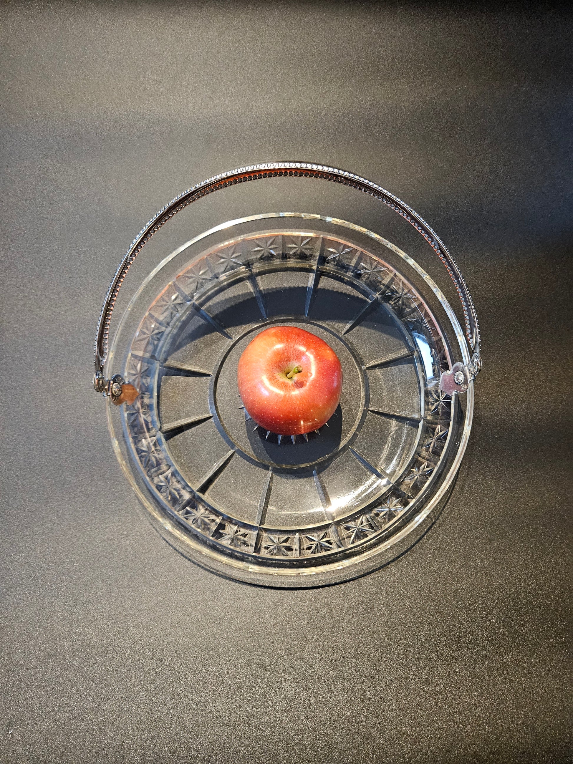 Antiek Kristallen schaaltje met zilveren Hengsel