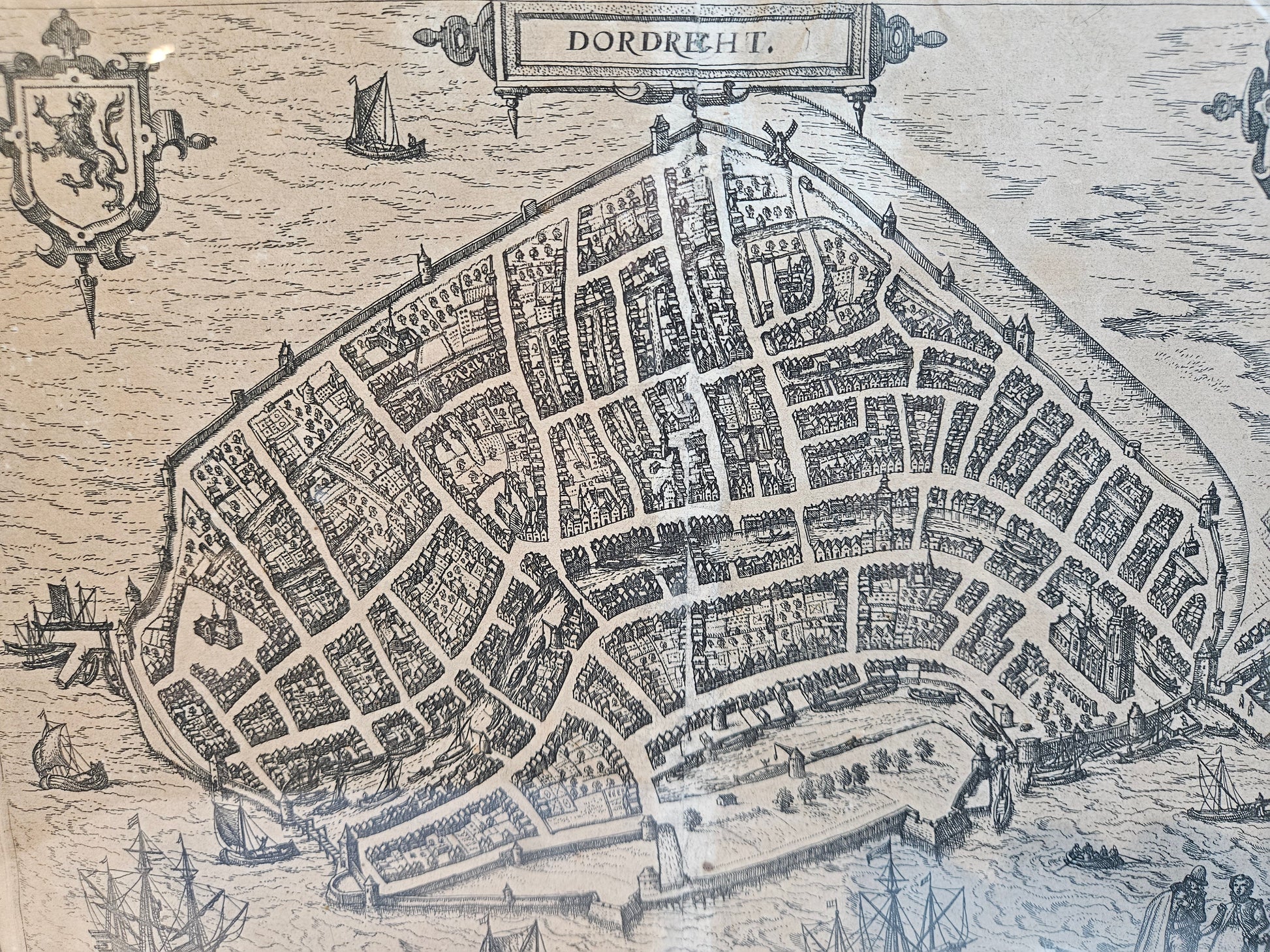 Antieke Kopergravure Stadsplattegrond Dordrecht (Zuid-Holland) door Lodovico Guicciardini, c. 1581-1613