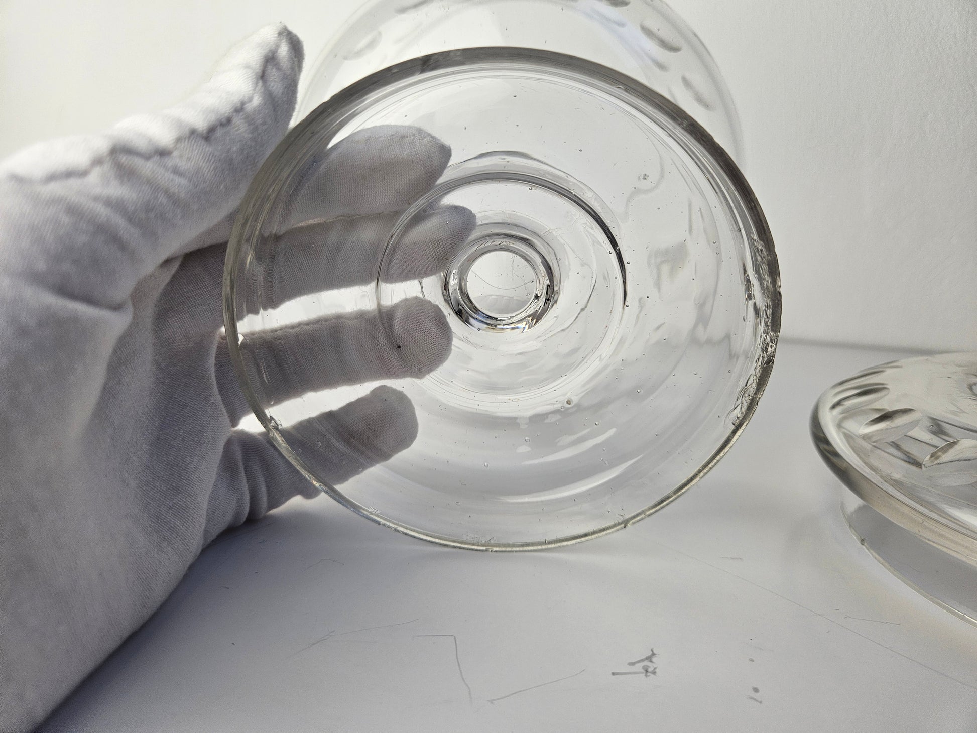 Kristallen bowlpot met deksel en Zilveren lepel – klassiek tafelobject – ca. 30 cm