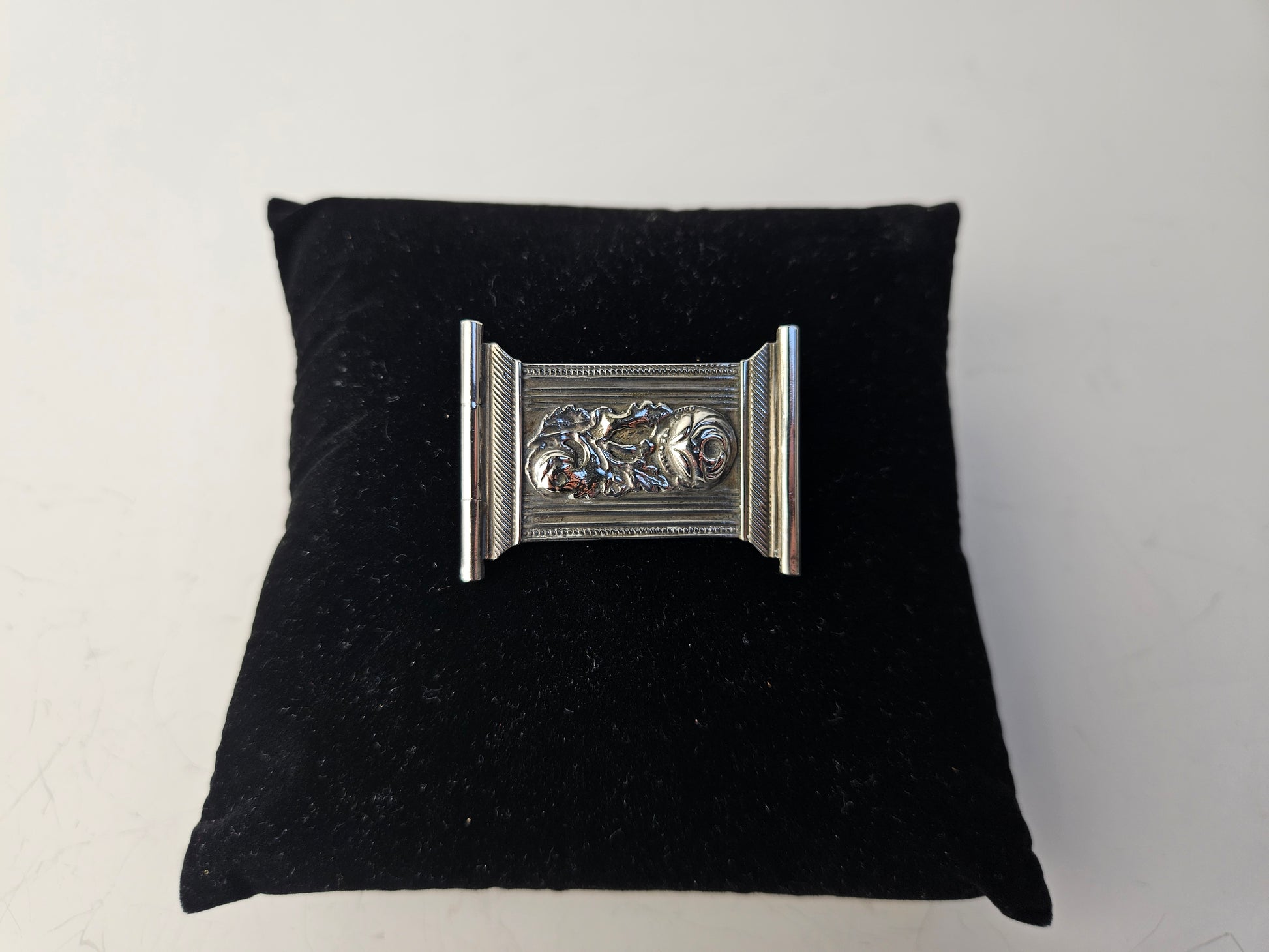 Antieke Zilveren Bijbelslot Broche