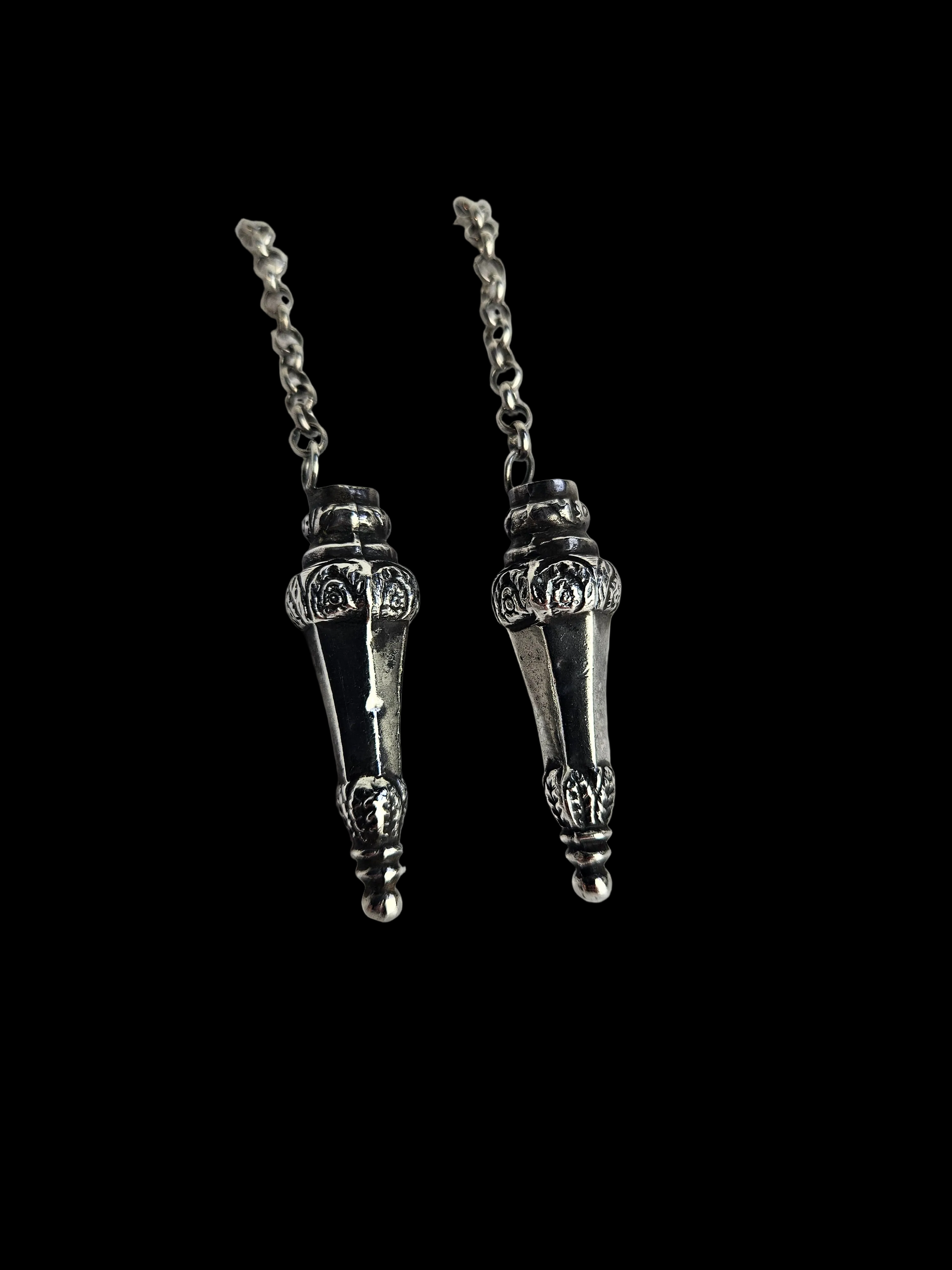 Antieke Zilveren Breipenbeschermers aan Sierlijke Jasseronketting