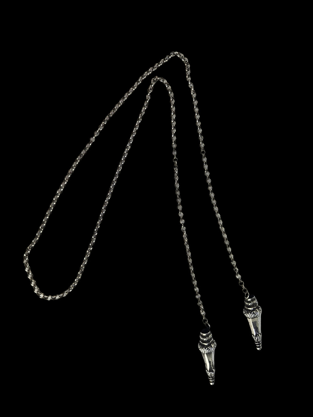 Antieke Zilveren Breipenbeschermers aan Sierlijke Jasseronketting