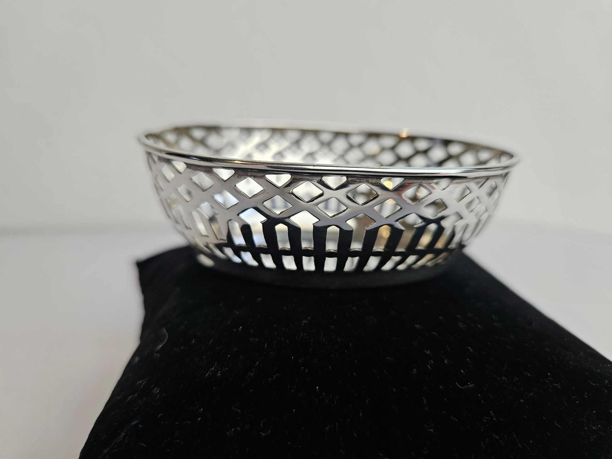 Antiek Zilveren Ajour Bonbonmandje