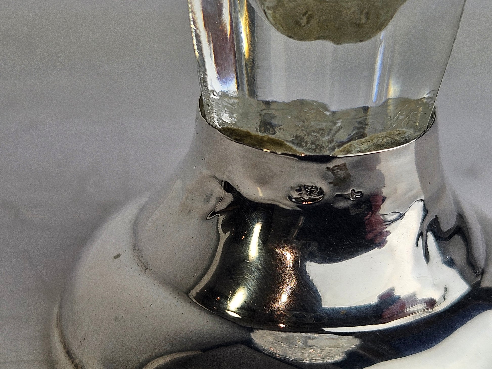 Kristallen vaasje op zilveren voet | 14,5 cm