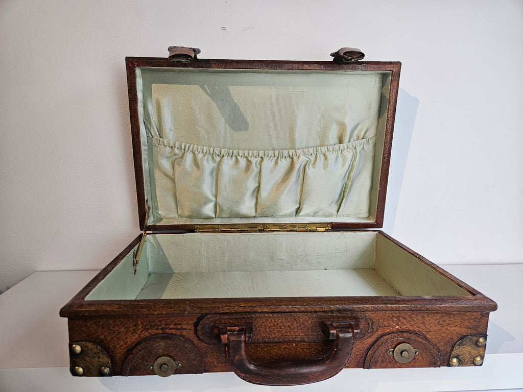 Vintage houten koffertje – decoratief en karaktervol – 36 cm