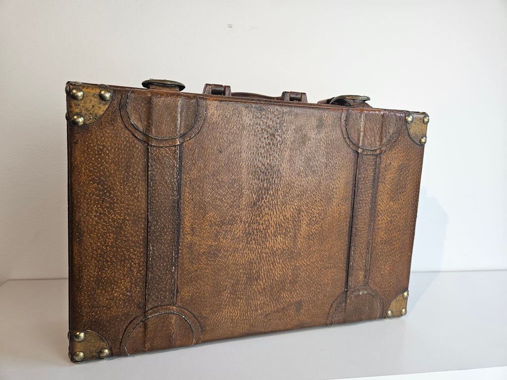 Vintage houten koffertje – decoratief en karaktervol – 36 cm