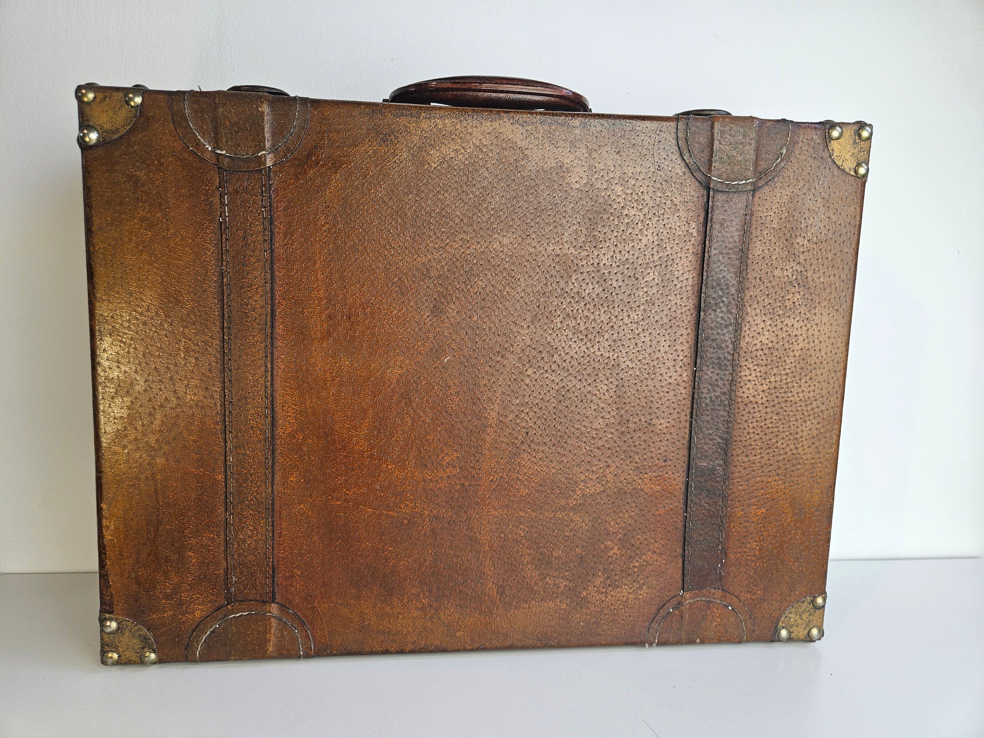 Vintage houten koffertje – decoratief en karaktervol – 44 cm