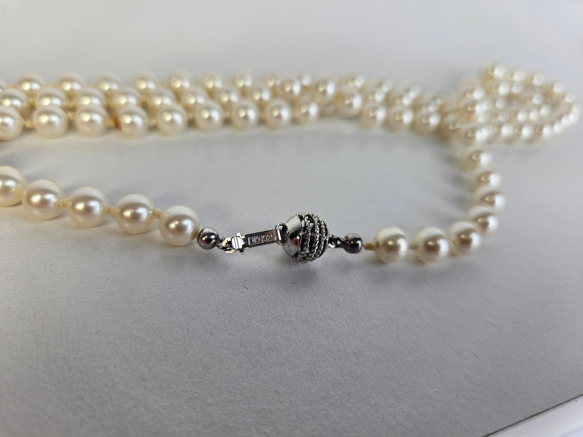 Vintage Parelcollier met Zilveren Sluiting – 85 cm