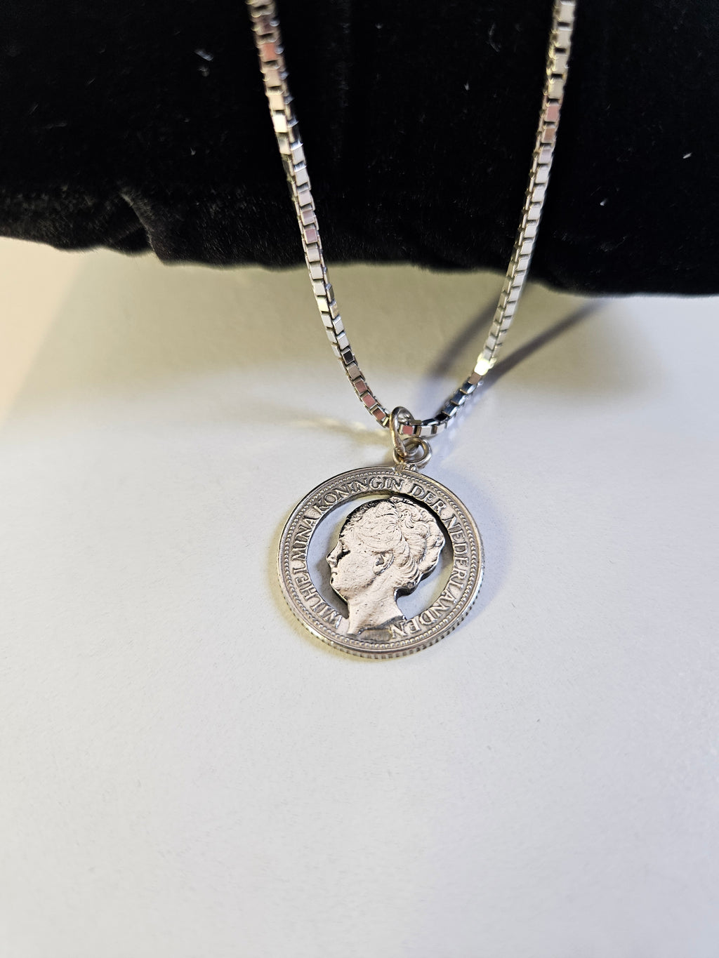 Zilveren "Stil Verzet" Ketting – Wilhelmina Kwartje in Venetiaanse Schakel