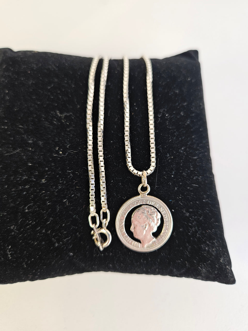 Zilveren "Stil Verzet" Ketting – Wilhelmina Kwartje in Venetiaanse Schakel