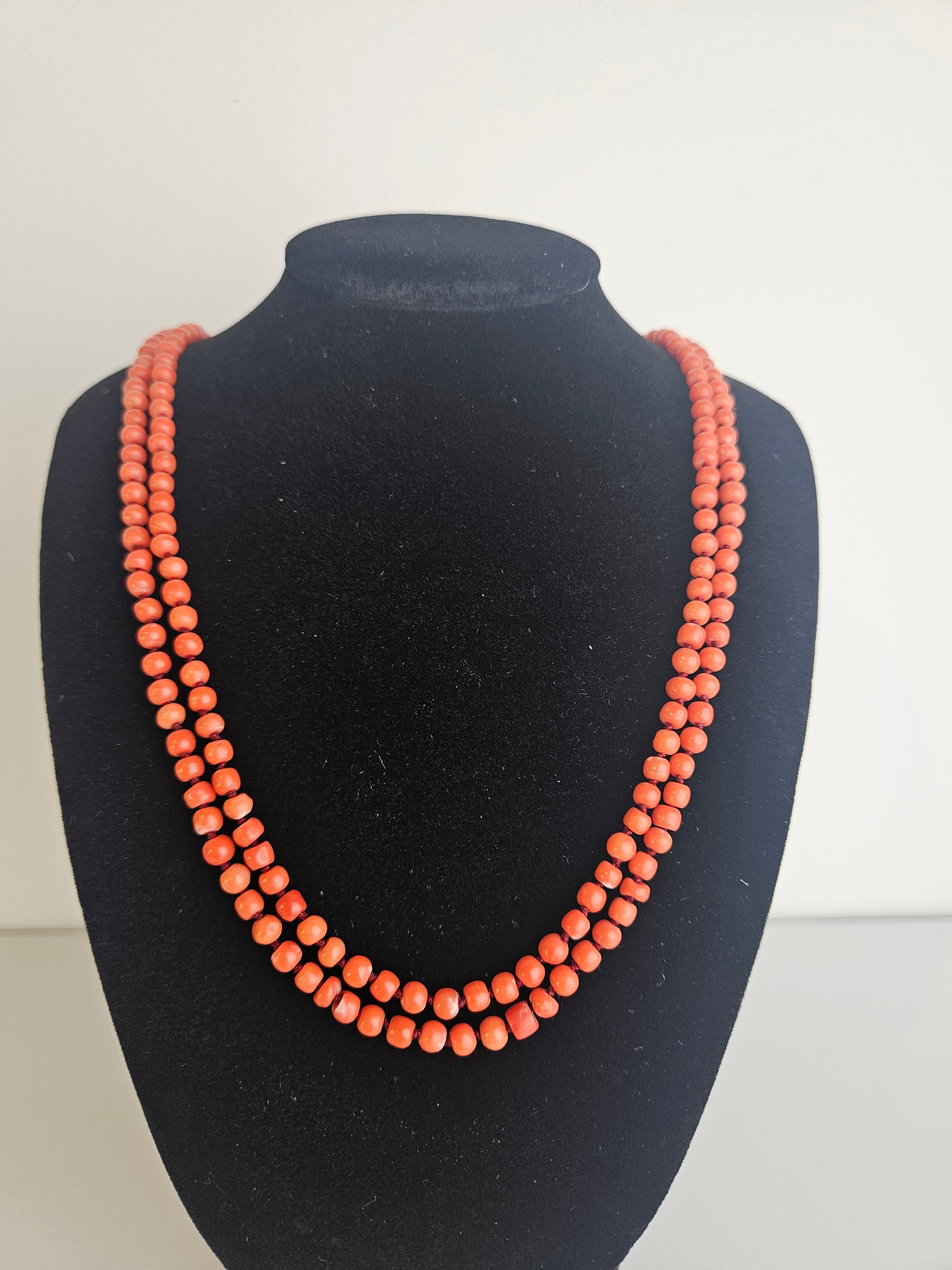 Vintage Blood Coral Necklace | Closed Necklace of Natural Red Beads