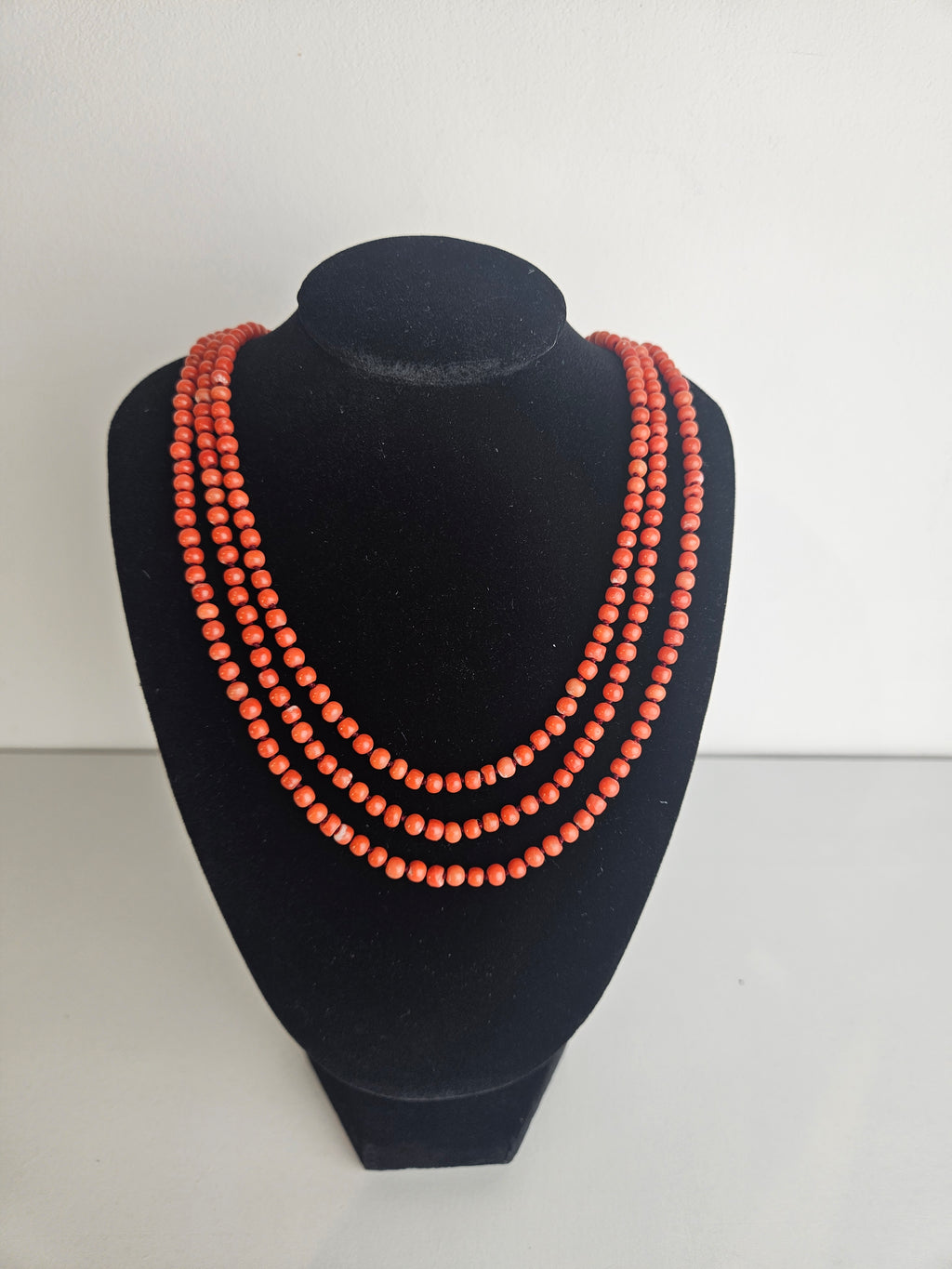 Vintage Blood Coral Necklace | Closed Necklace of Natural Red Beads