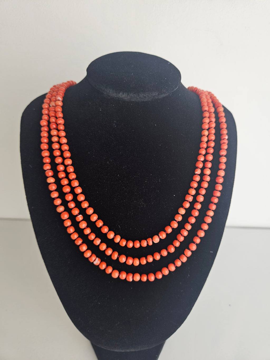 Vintage Blood Coral Necklace | Closed Necklace of Natural Red Beads