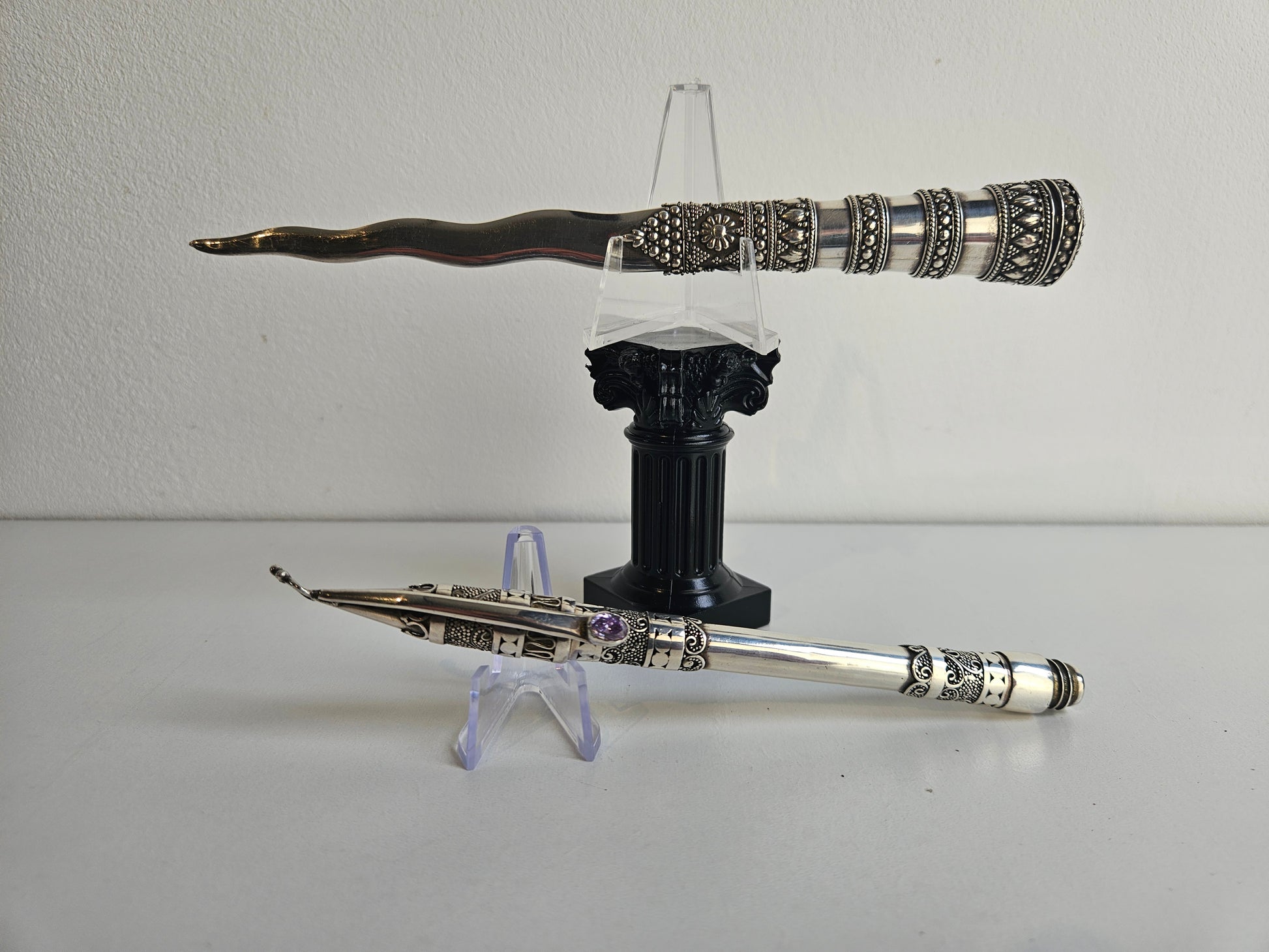 Oosterse Zilveren Briefopener en Schrijfinstrument – Filigrain Zilverwerk met Amethistkleurige Steen