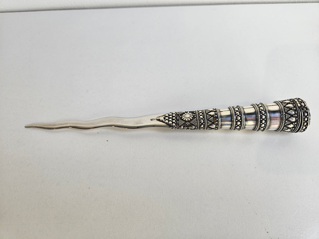 Oosterse Zilveren Briefopener en Schrijfinstrument – Filigrain Zilverwerk met Amethistkleurige Steen
