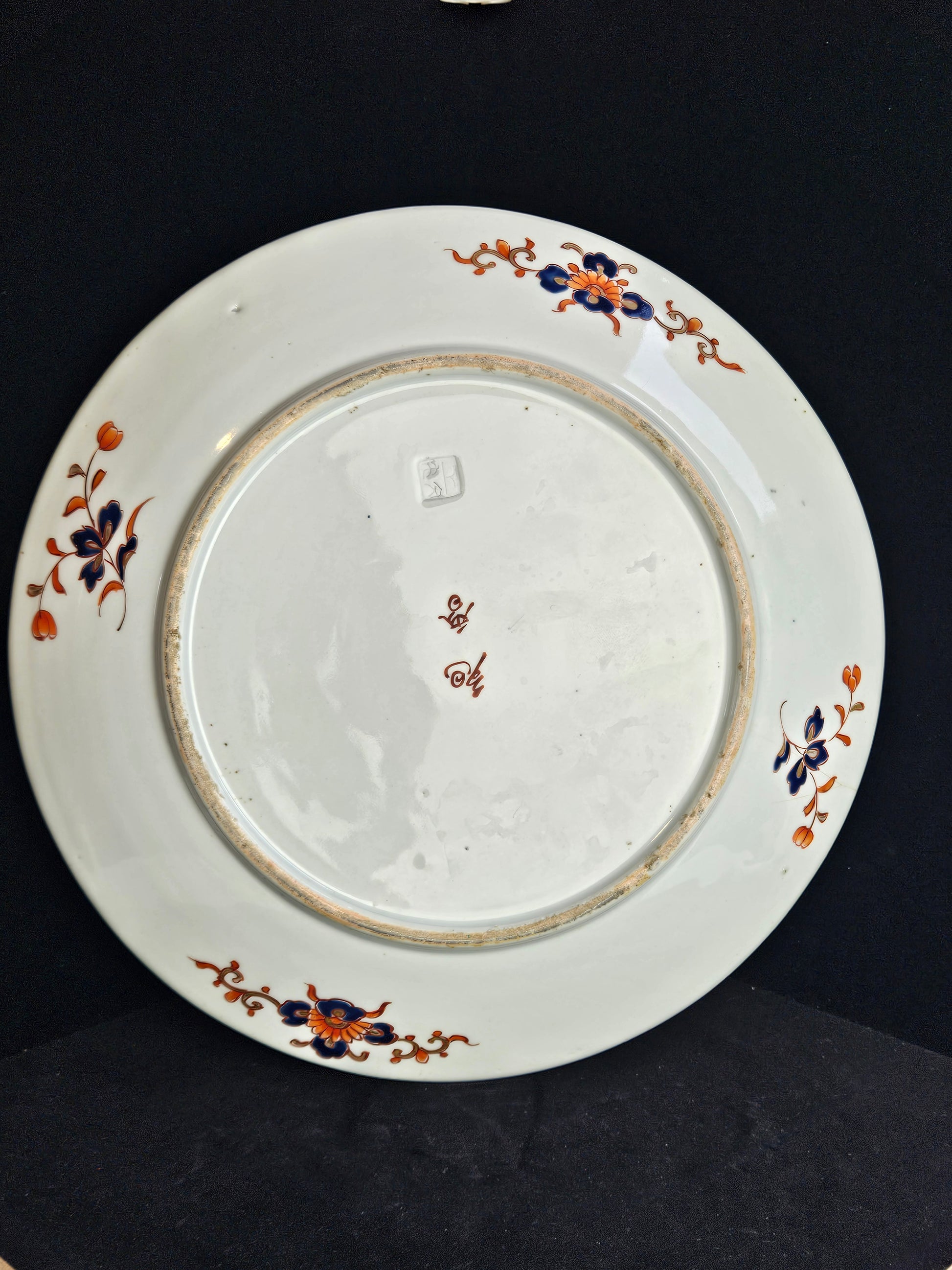 Japans Kutani Wandbord – Handbeschilderd Meiji Porselein met Tuinscène – Ø 30,5 cm - 19 eeuw