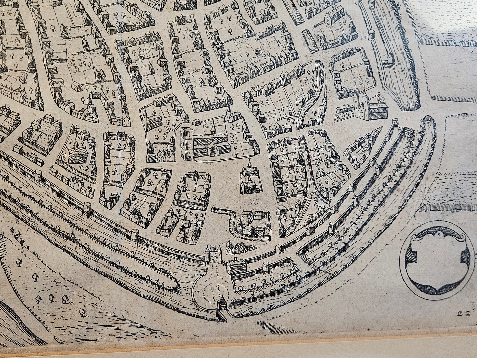 Authentieke Antieke Stadskaart Arnhem – Lodovico Guicciardini (ca. 1612) – Ingelijst (44,5 x 38 cm)