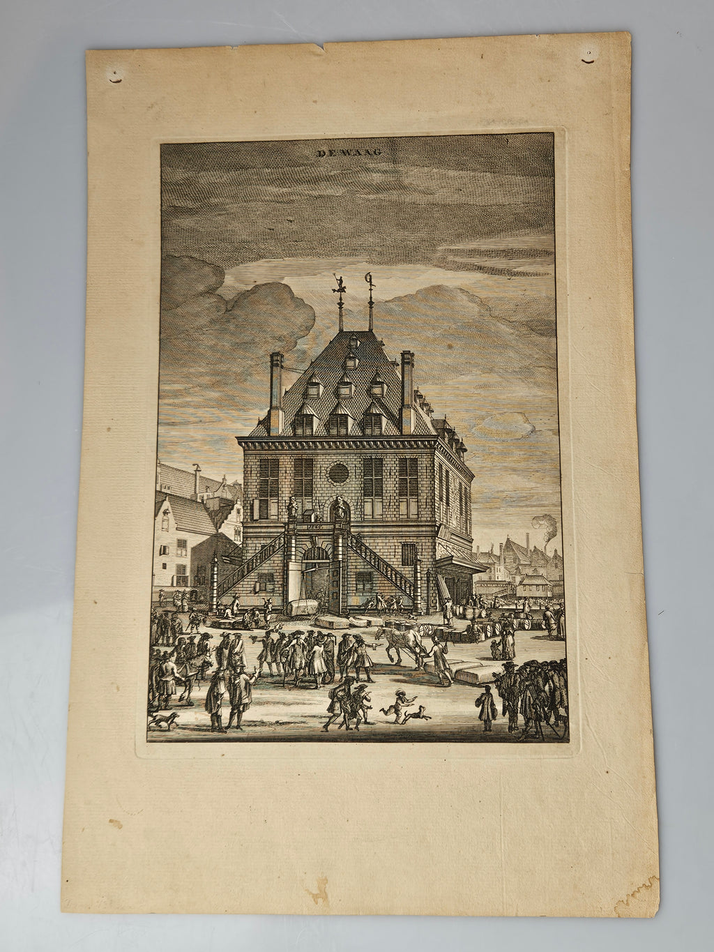 18e-eeuwse kopergravure “De Waag” – Amsterdam Dam – uitgave I. Tirion (1760–1767)
