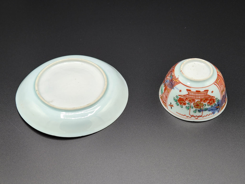 Antiek Chinees Porseleinen Kop en Schotel – Amsterdams Bont – Handbeschilderd - Qing-dynastie (Qianlong-periode, ca. 1740-1760)