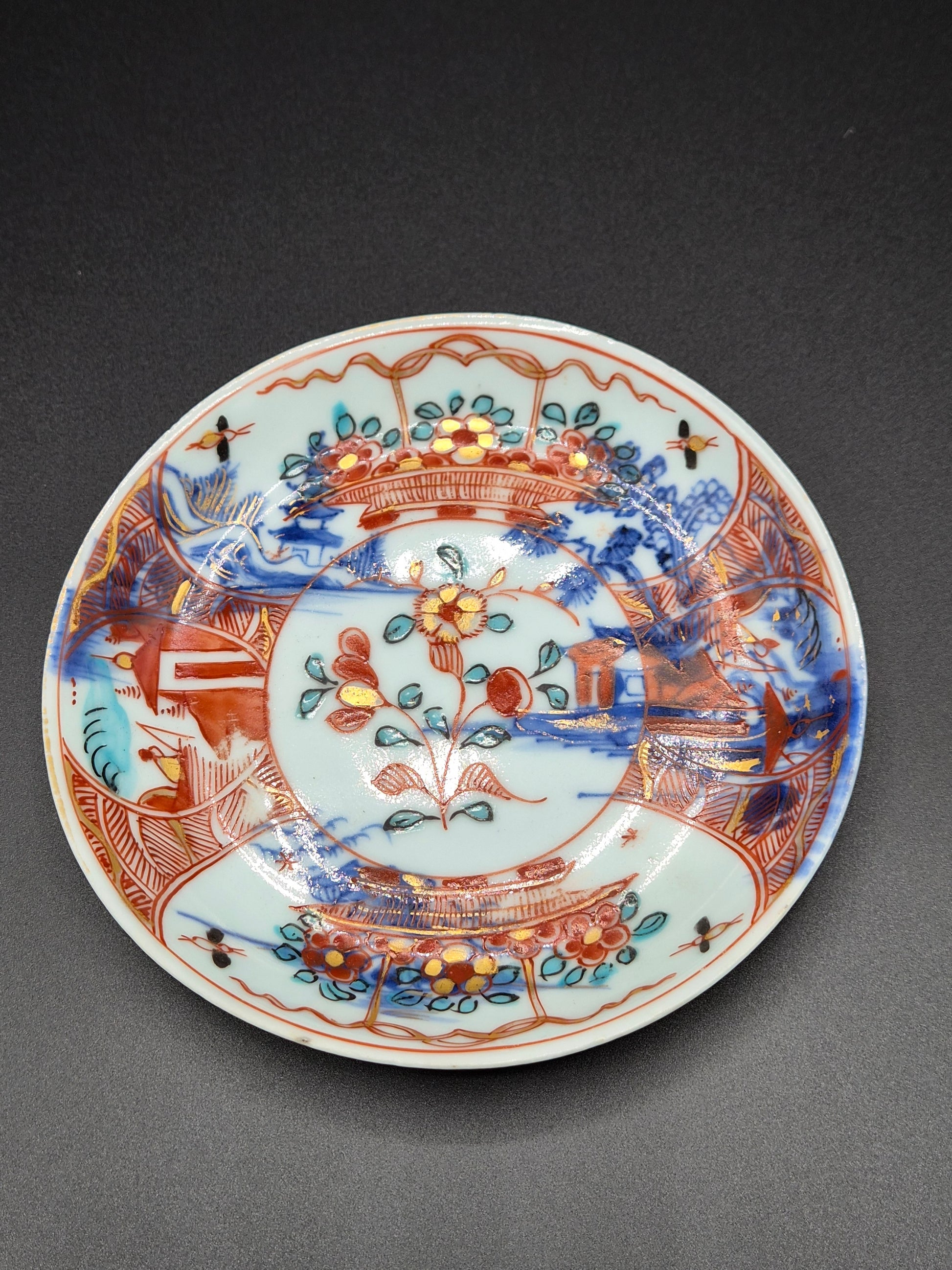 Antiek Chinees Porseleinen Kop en Schotel – Amsterdams Bont – Handbeschilderd - Qing-dynastie (Qianlong-periode, ca. 1740-1760)