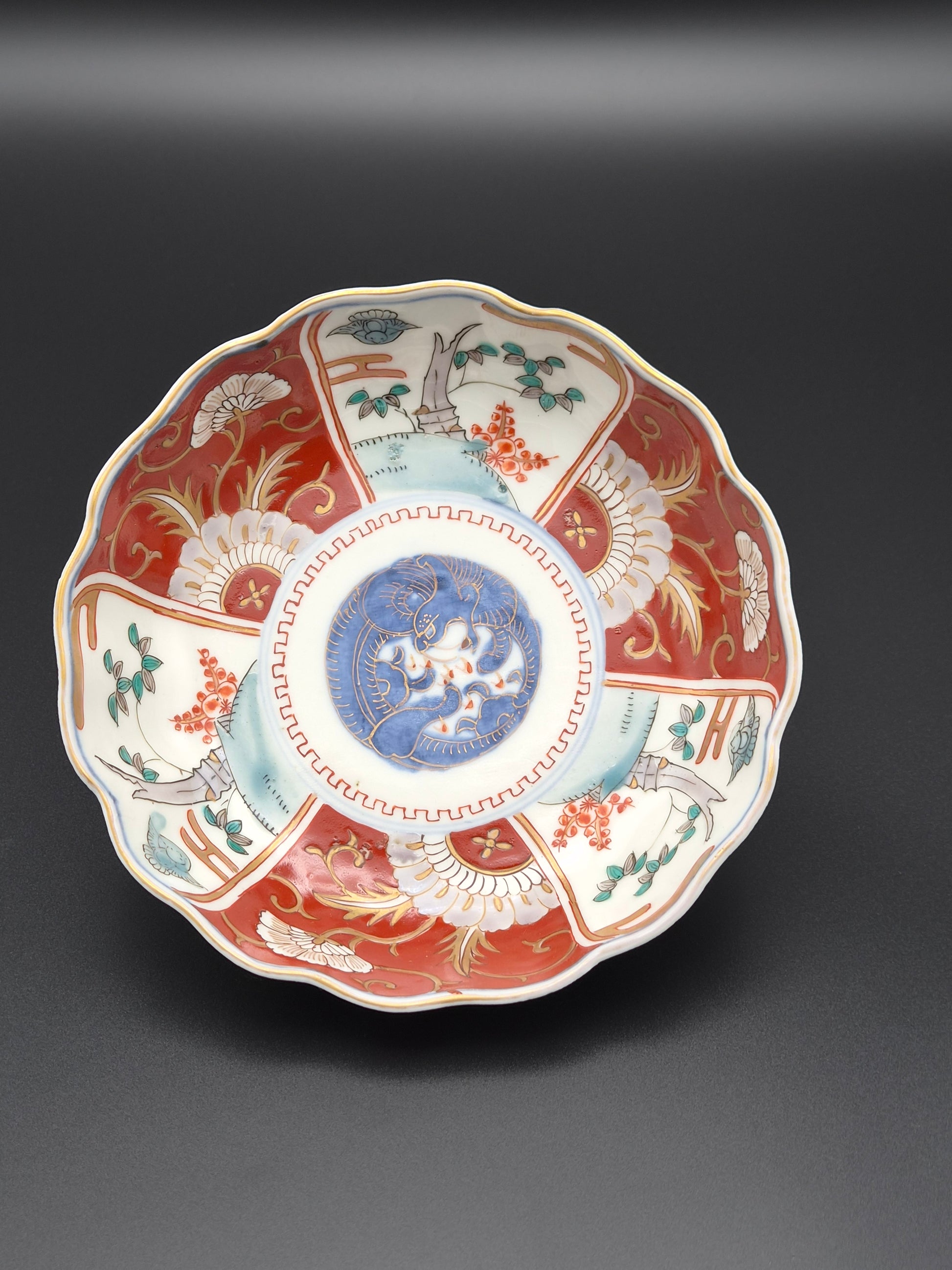 Antieke Japanse Imari Mukōzuke (向付) – Ø 15,3 cm – Arita Porselein – Edo / Vroege Meiji ca. 1850–1880