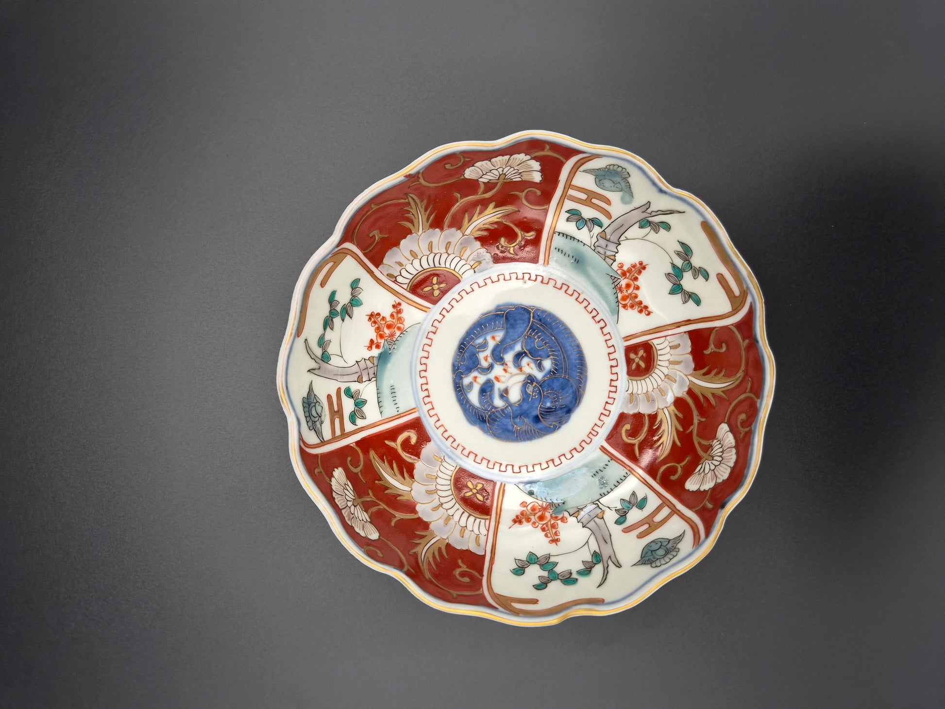 Antieke Japanse Imari Mukōzuke (向付) – Ø 15,3 cm – Arita Porselein – Edo / Vroege Meiji ca. 1850–1880