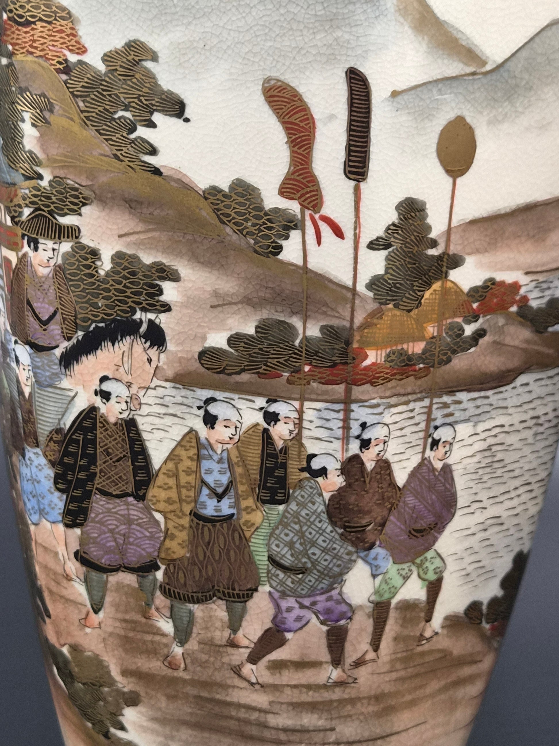 Antiek Spiegelpaar Satsuma Vazen 25 cm | Berg Fuji | Shimazu Mon | Japans Porselein