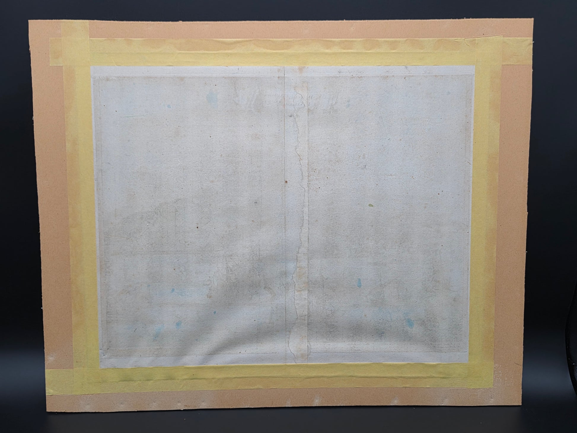Antieke Handgekleurde Gravure ‘De Stad Algiers’ – Michiel de Ruyter voor Algiers – 17e-eeuwse Zeegeschiedenis – Ingelijst