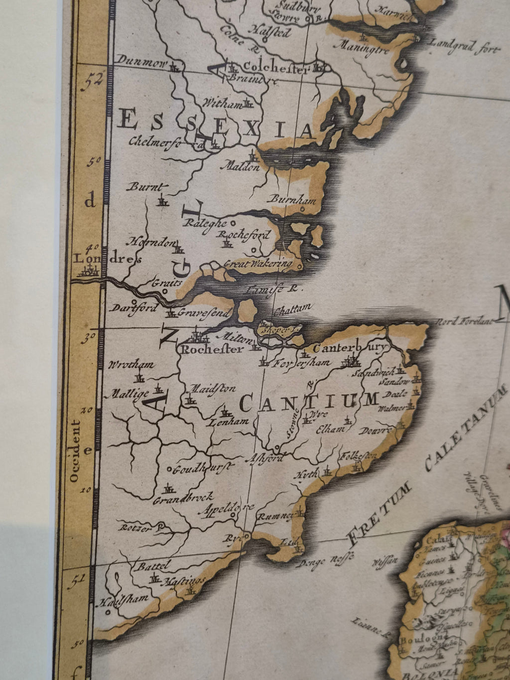 Antieke Handgekleurde Kaart van de Zeventien Provinciën – Petrus Schenk naar Nicolaes Visscher (1704) – Ingelijst