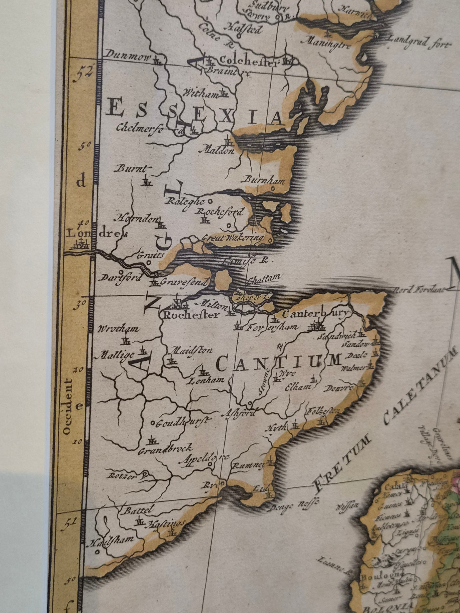 Antieke Handgekleurde Kaart van de Zeventien Provinciën – Petrus Schenk naar Nicolaes Visscher (1704) – Ingelijst