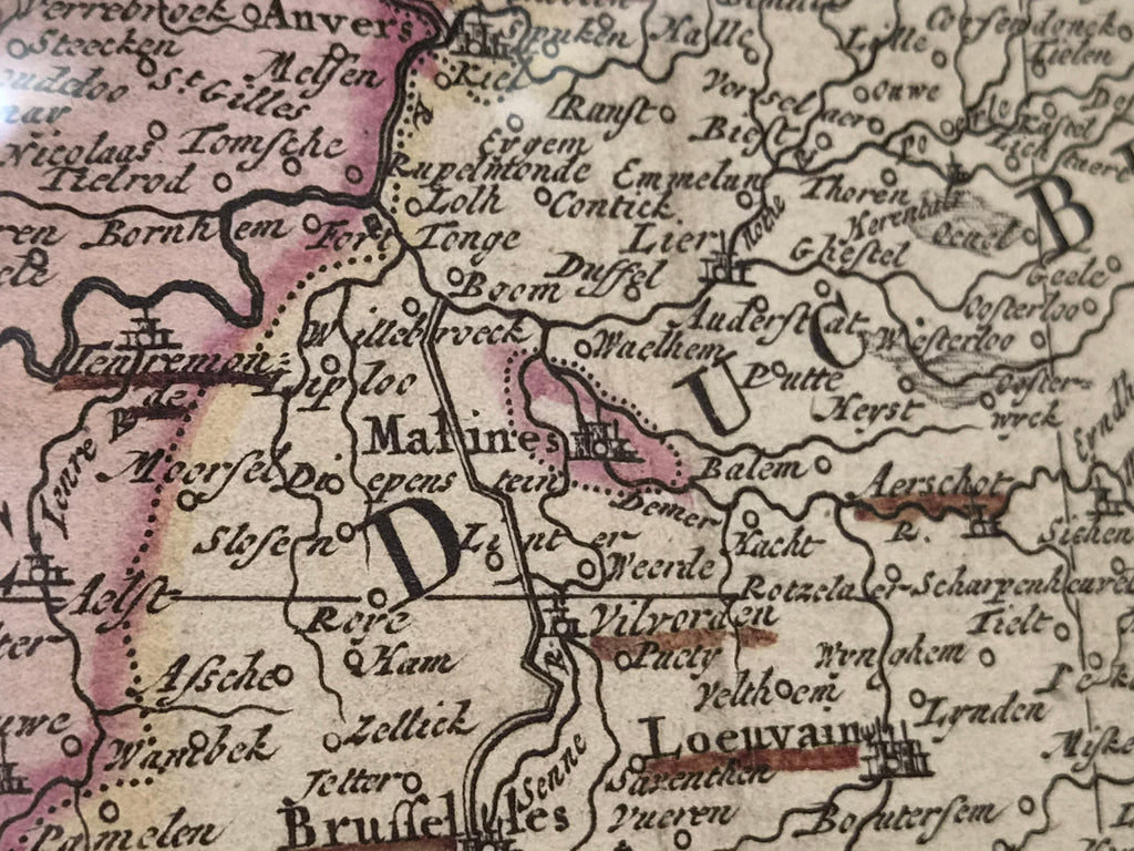 Antieke Handgekleurde Kaart van de Zeventien Provinciën – Petrus Schenk naar Nicolaes Visscher (1704) – Ingelijst
