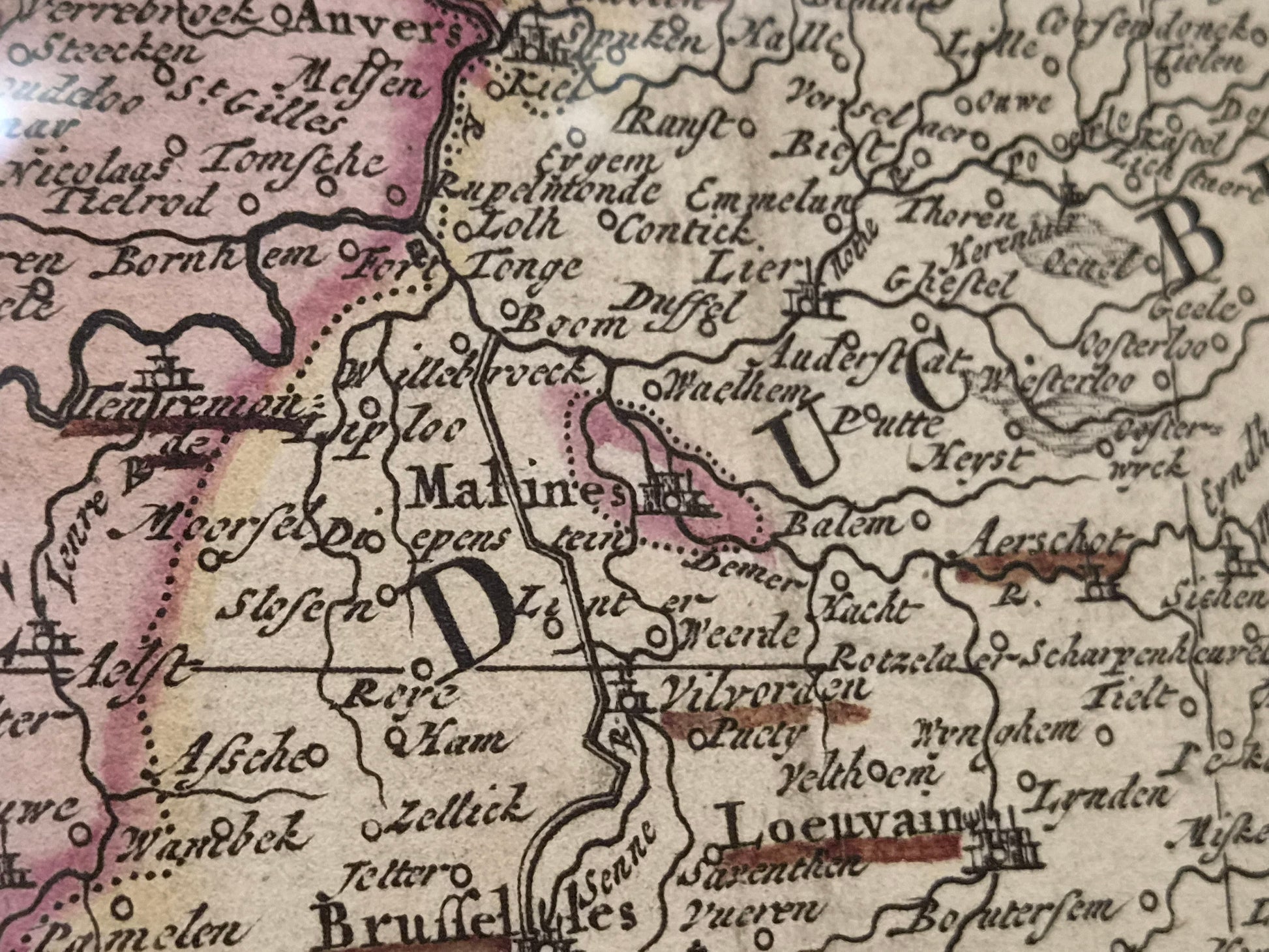 Antieke Handgekleurde Kaart van de Zeventien Provinciën – Petrus Schenk naar Nicolaes Visscher (1704) – Ingelijst