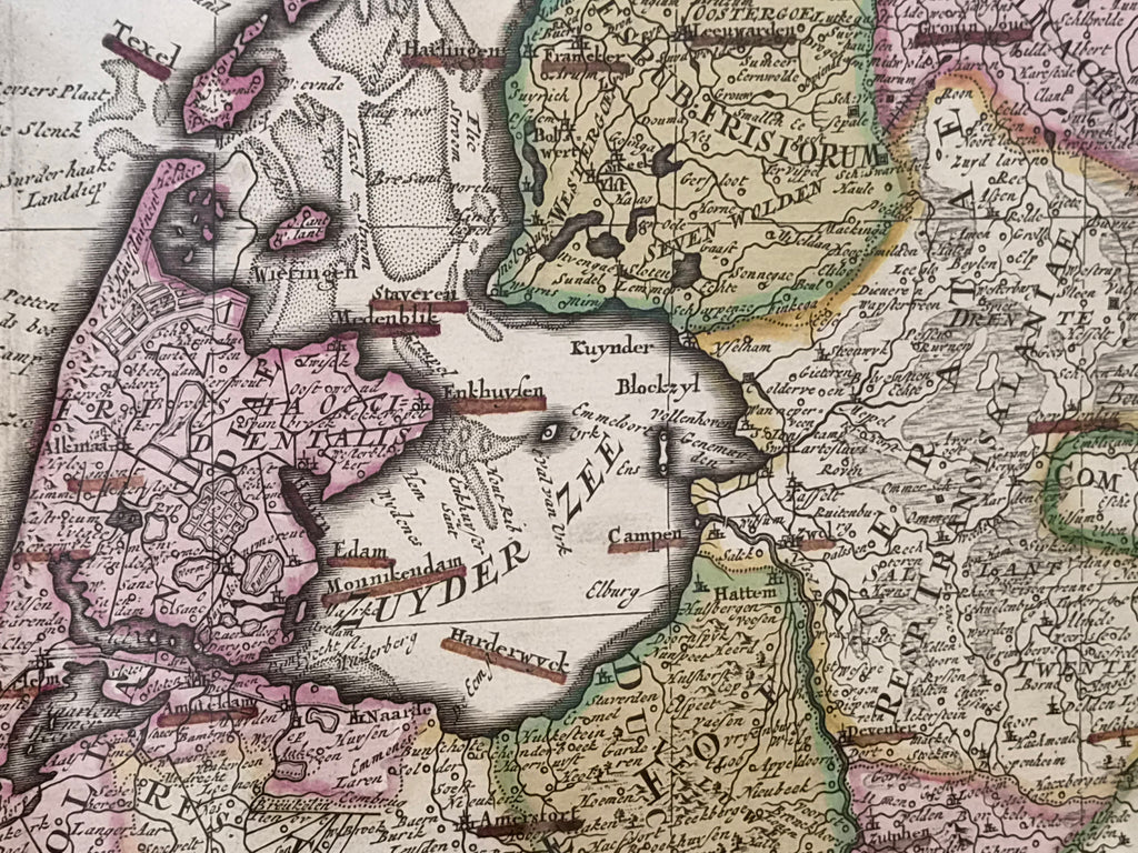 Antieke Handgekleurde Kaart van de Zeventien Provinciën – Petrus Schenk naar Nicolaes Visscher (1704) – Ingelijst