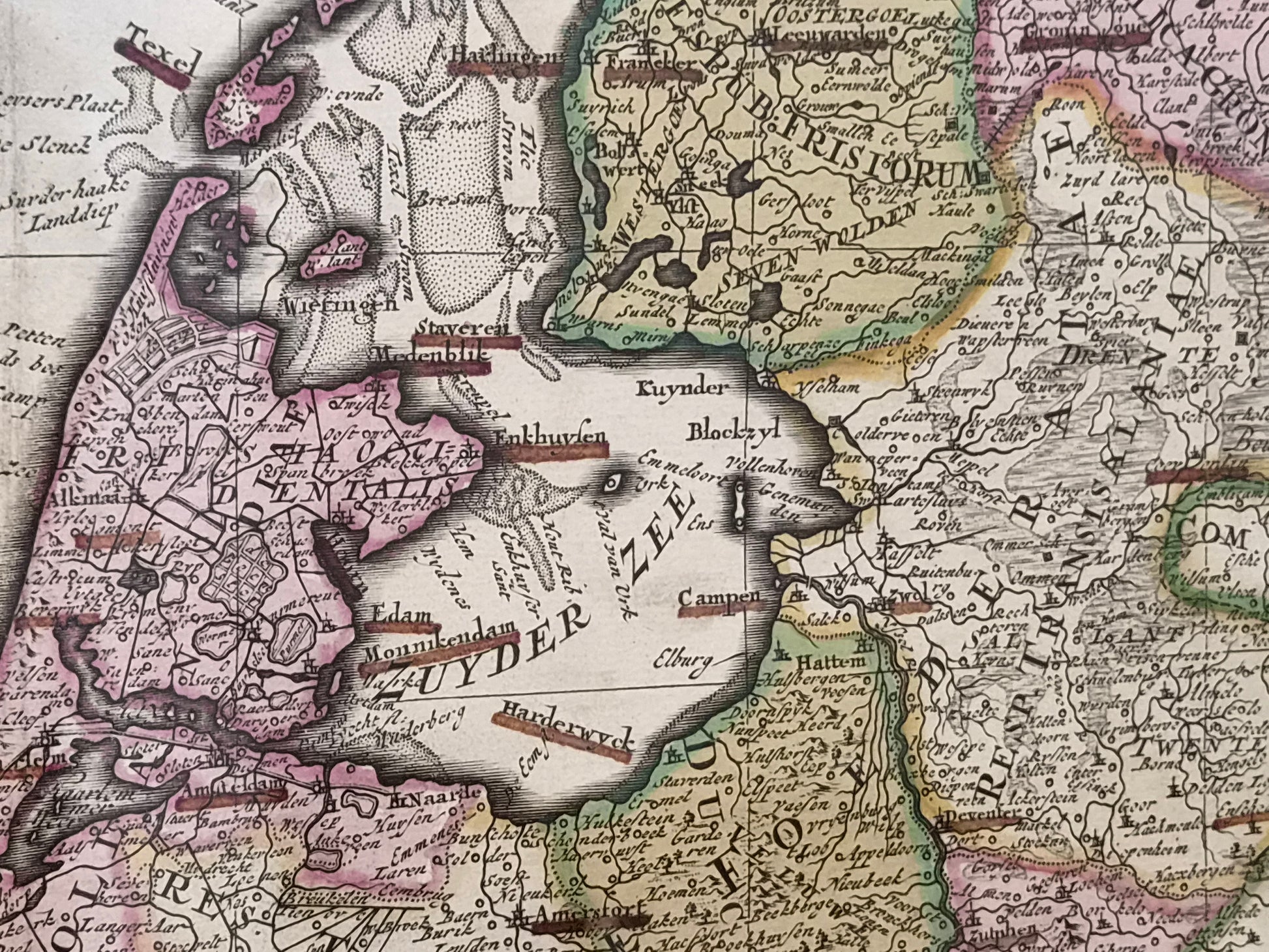 Antieke Handgekleurde Kaart van de Zeventien Provinciën – Petrus Schenk naar Nicolaes Visscher (1704) – Ingelijst
