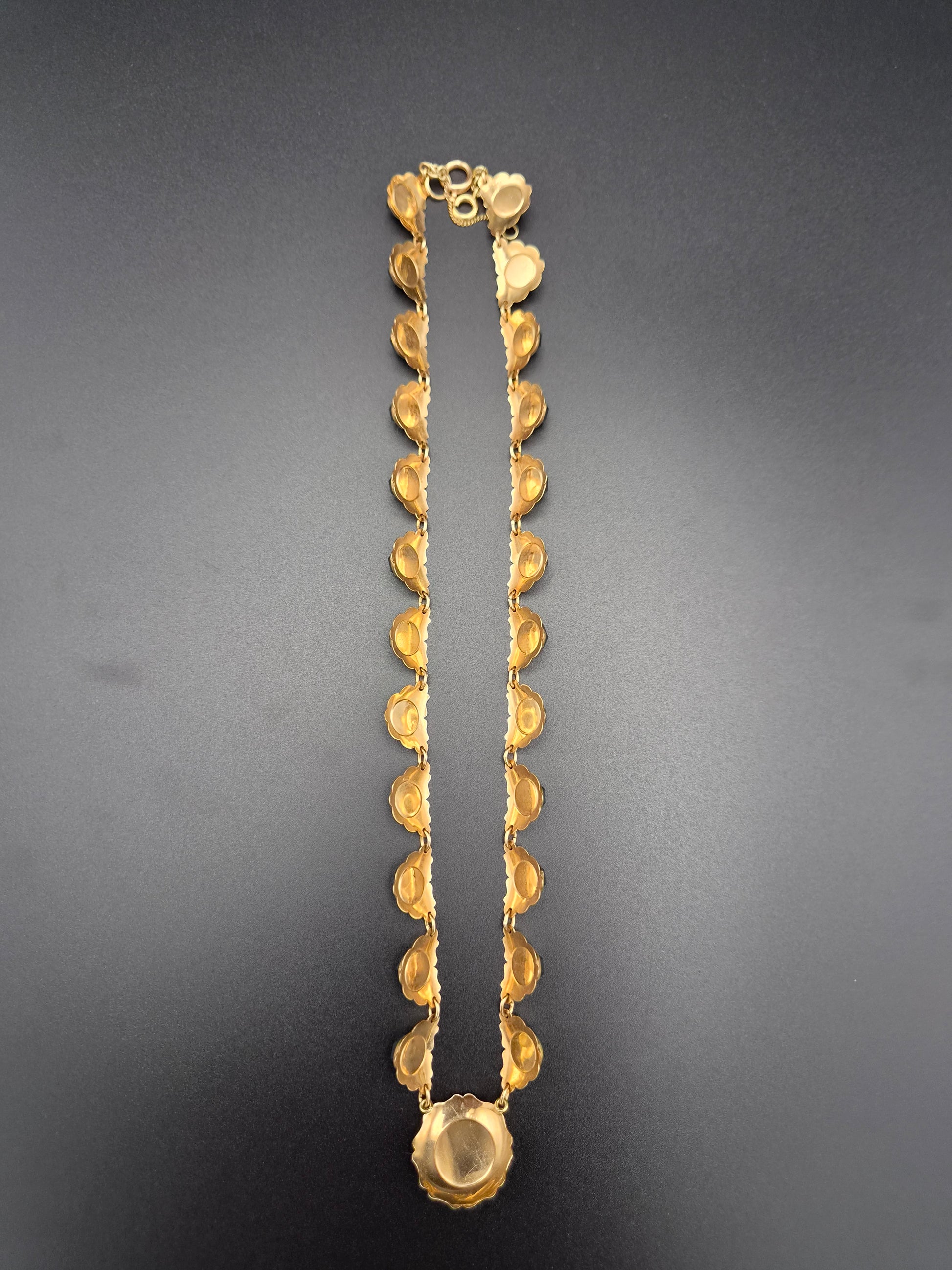 14 Karaat Gouden Collier met Gefacetteerde Granaten – 42 cm – 27,13 gram – Meester P. Walsweer (Sneek)