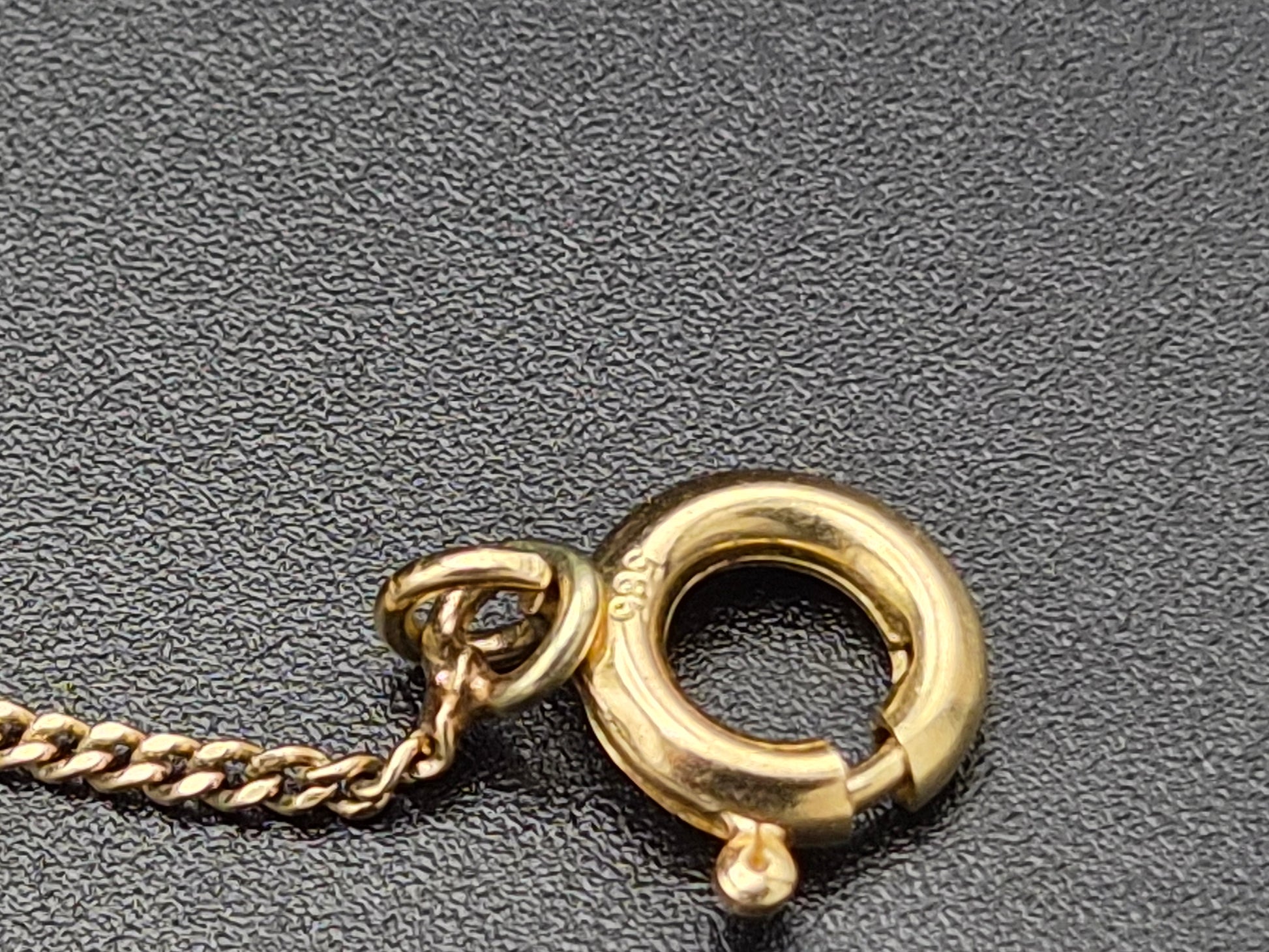 14 Karaat Gouden Collier met Gefacetteerde Granaten – 42 cm – 27,13 gram – Meester P. Walsweer (Sneek)