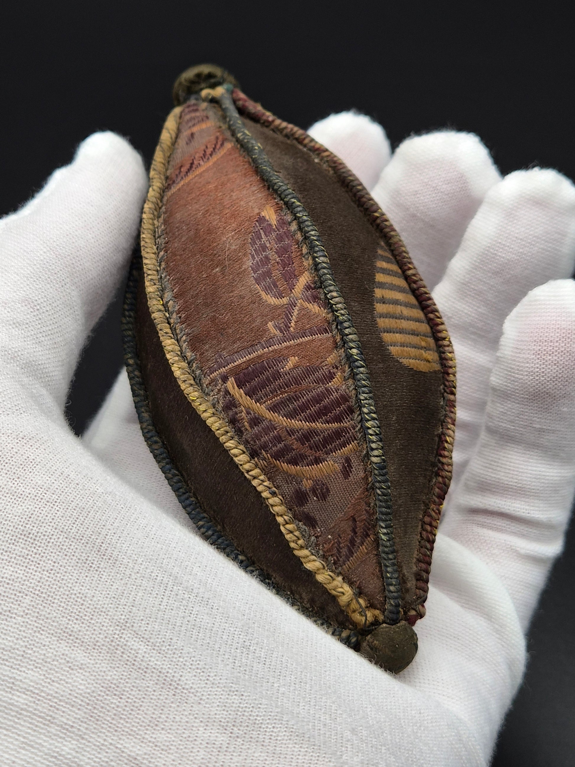 Zeldzame 18e-eeuwse Zijden Meloenbeurs met Bloemmotief – 11 cm - Rococo-stijl