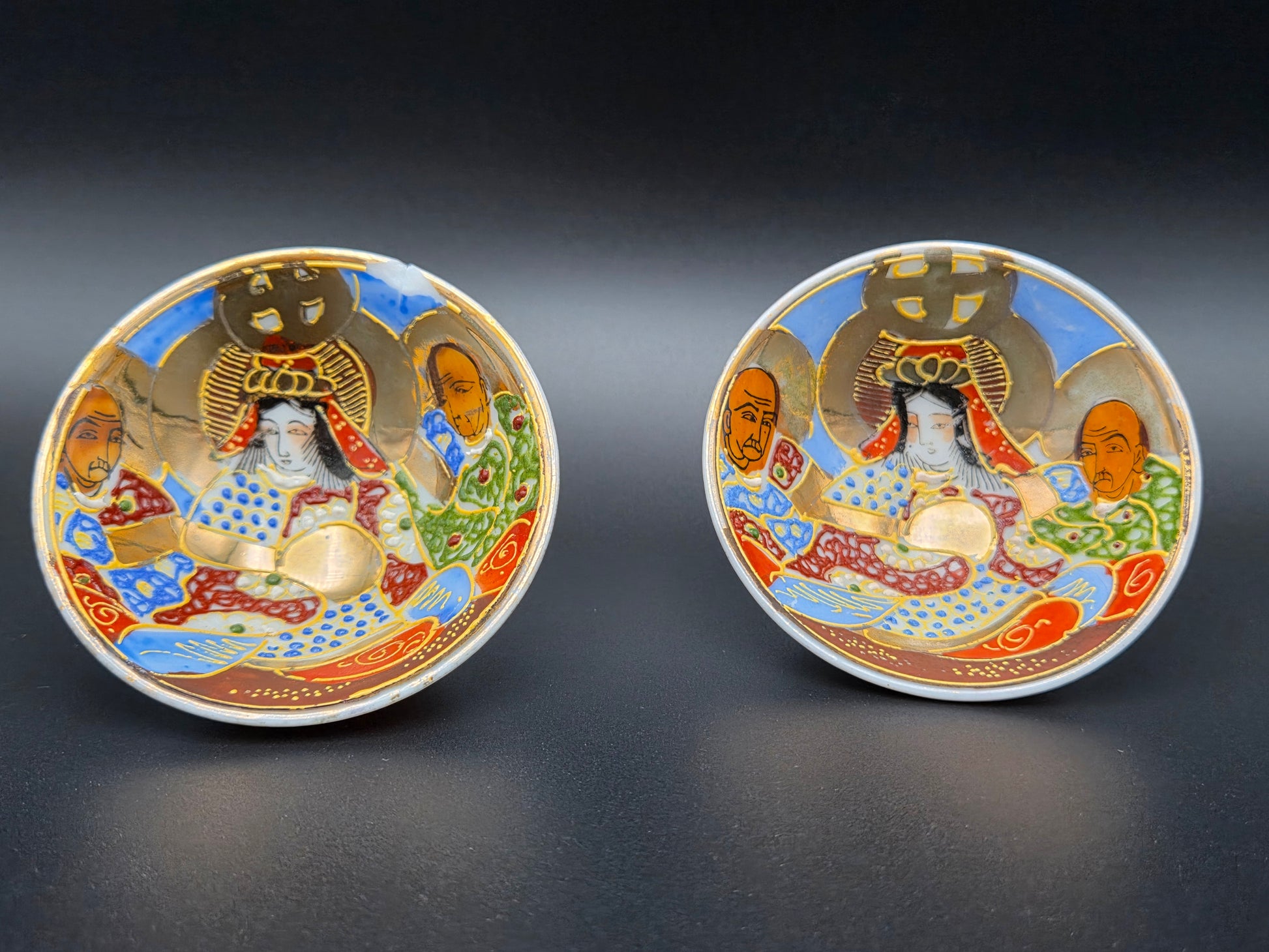 Antieke Japanse Satsuma Sake-Kommetjes (Set van 2) – Meiji-Periode (ca. 1900)
