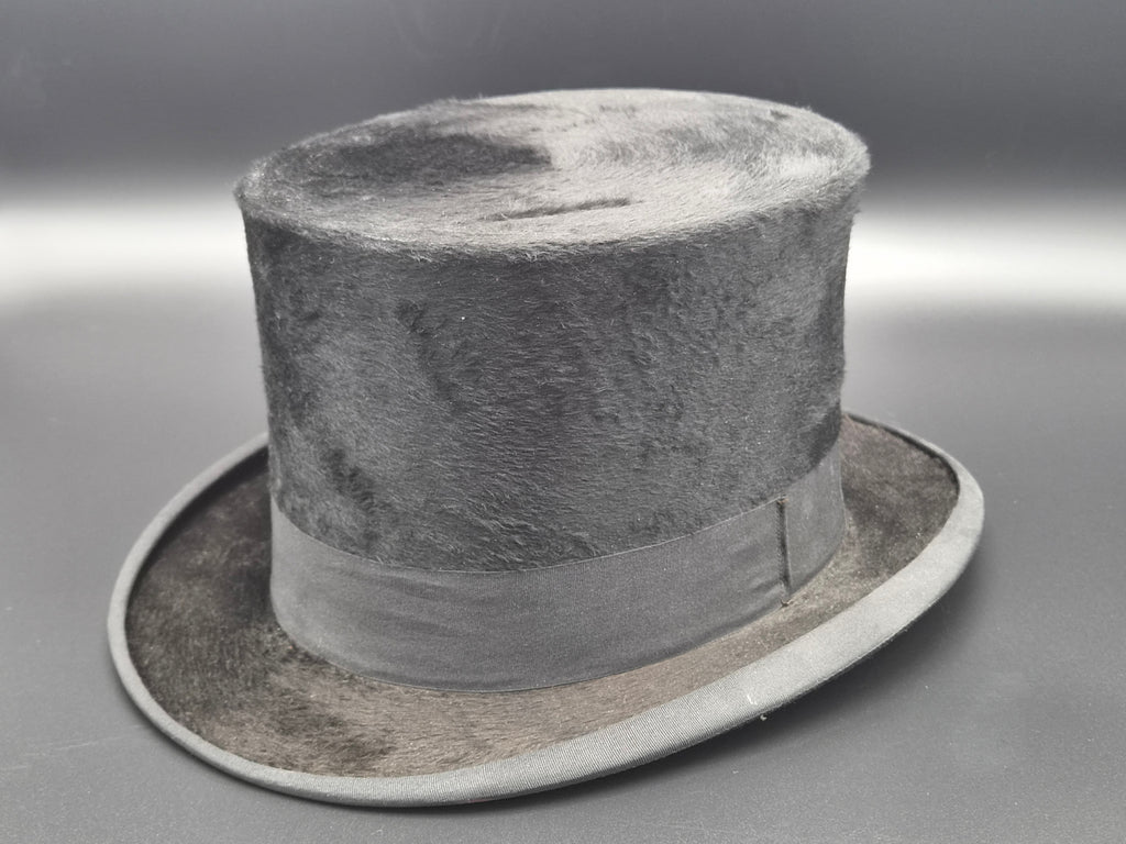 Antieke Hoge Hoed Molsvel incl. Originele Doos &amp; Handschoenen – Ed. Pelger Den Haag